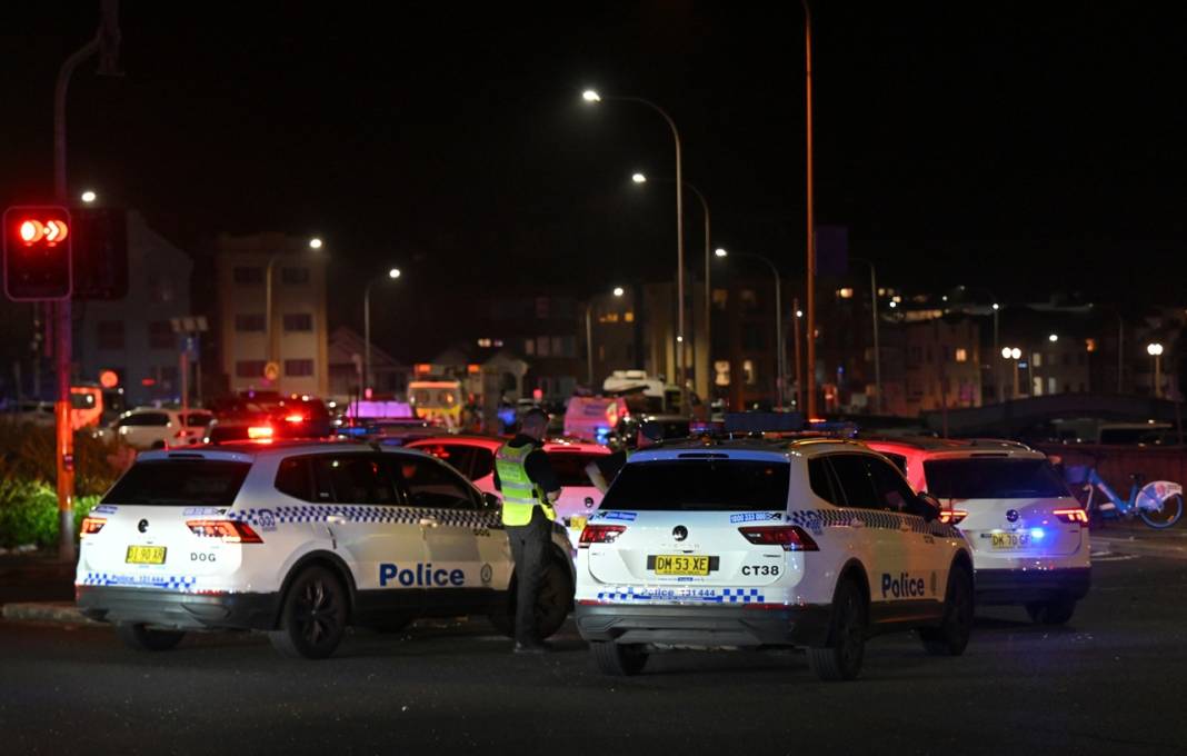 Plajda silahlı saldırı: 11 kişi öldü! 6